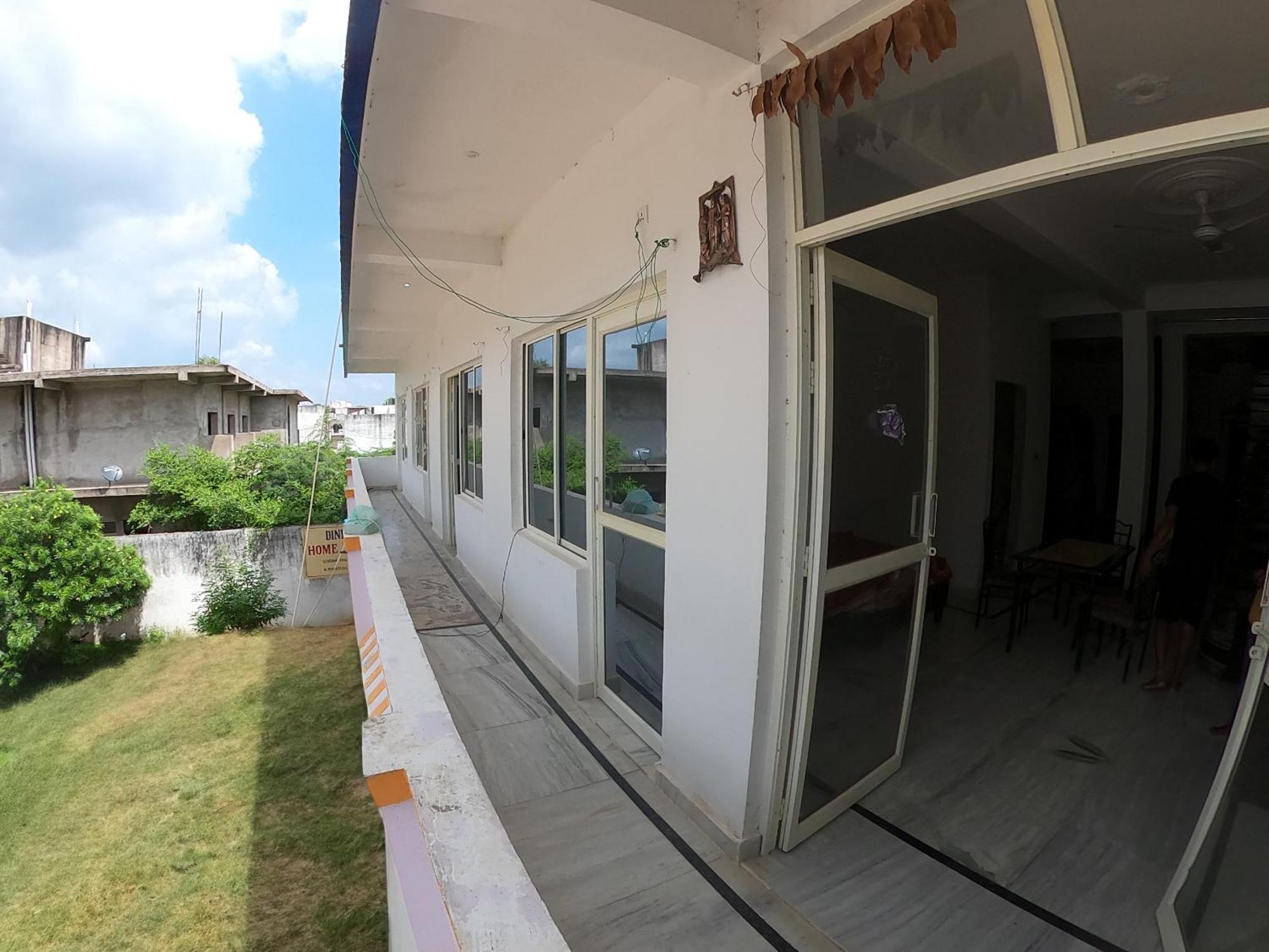 Karma Hostel Khajurāho Exterior foto